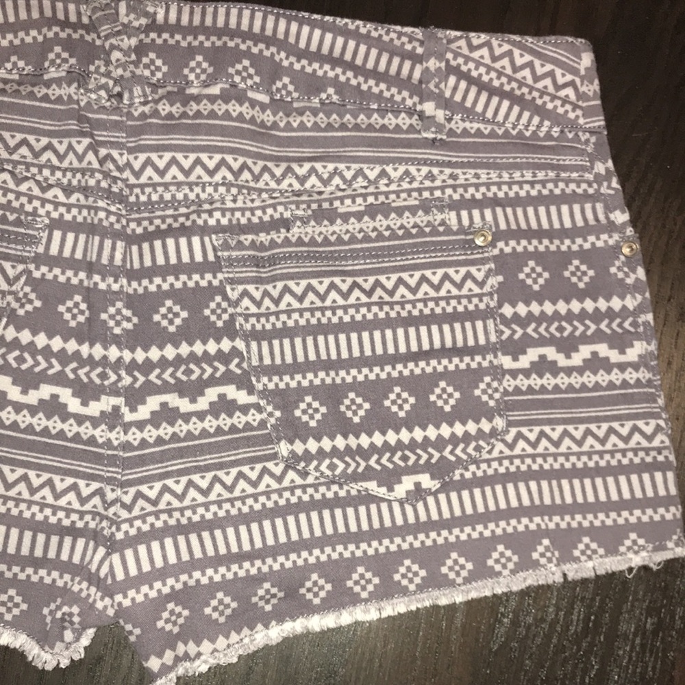 Aztec Print Shorts - Picture 4 of 7